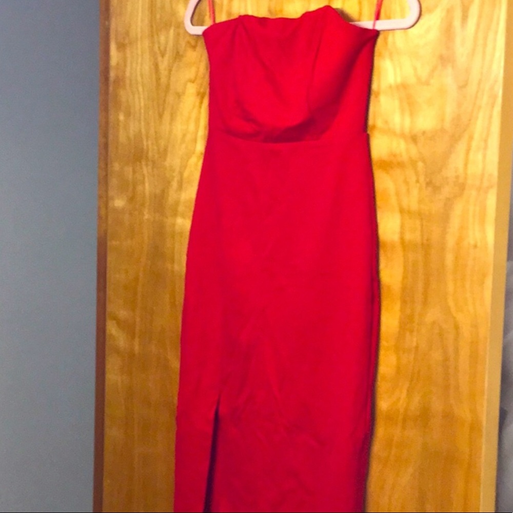 Red Dress - Picture 4 of 4